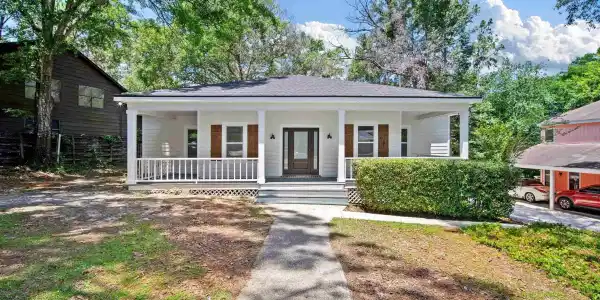 121 Broadmoor Drive