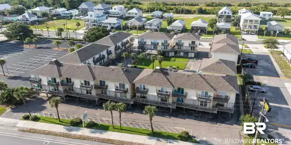 372 E Beach Boulevard