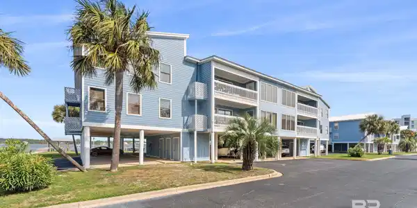 1872 W Beach Boulevard