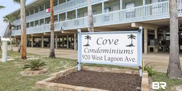 920 W Lagoon Avenue