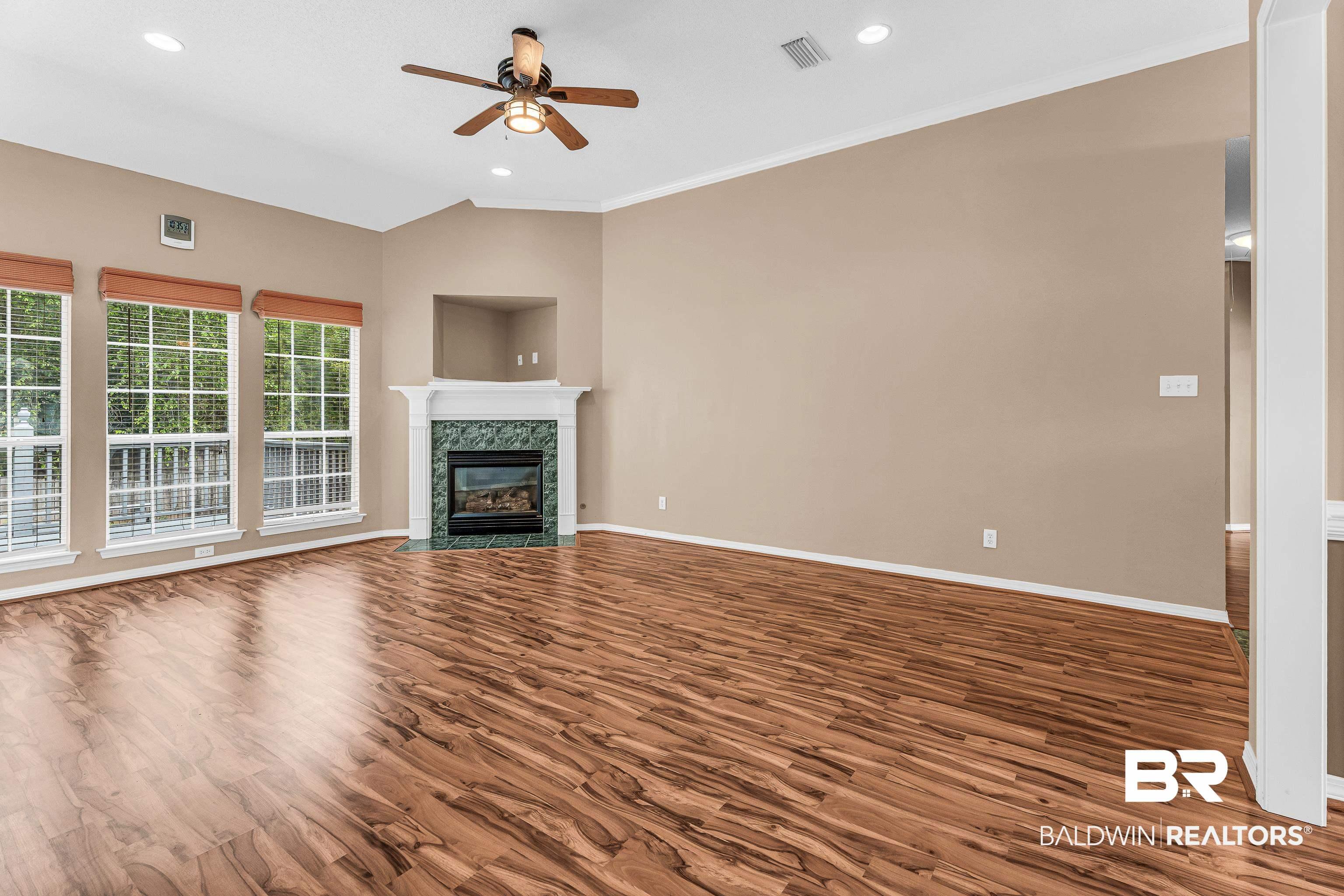 Image 4: Family Room