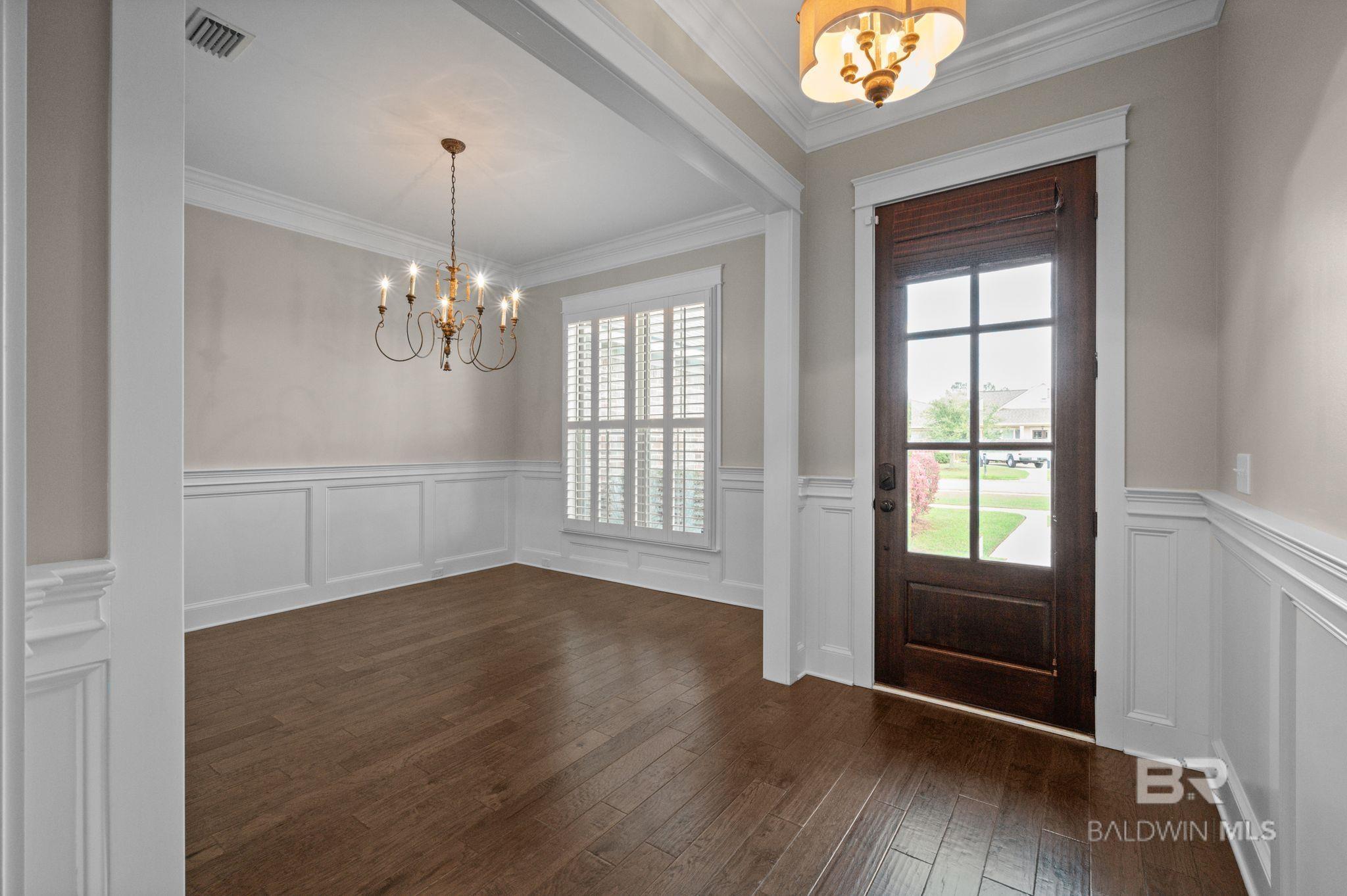 Image 3: Entrance Foyer