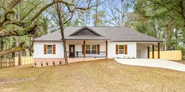 1015 Dogwood Av