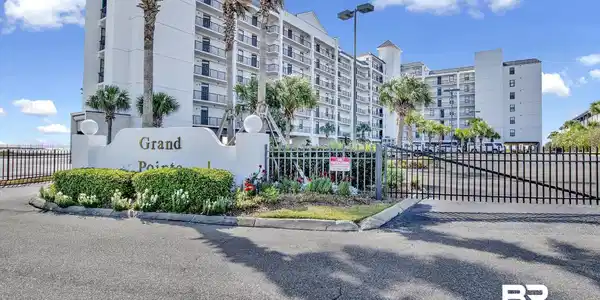 Image 4: View of apartment building / complex