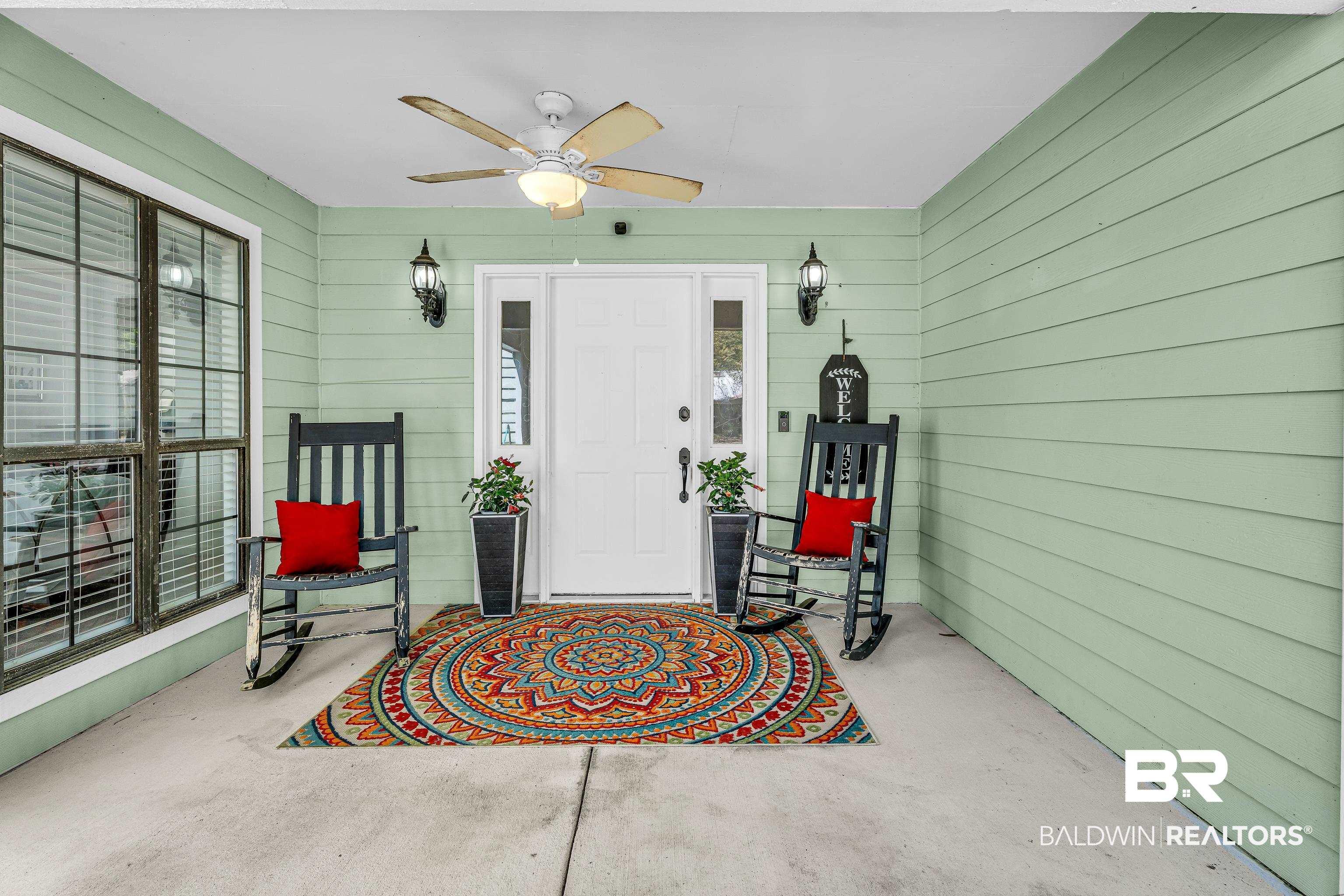 Image 4: Front Entry