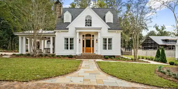 6818 Cedar Run