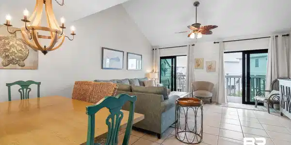 Image 3: Dining Living