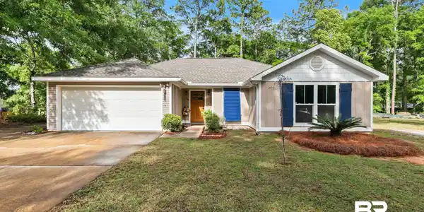 104 Chatam Loop