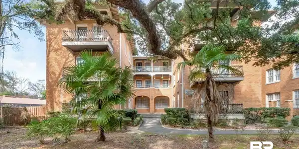1602 Government Street