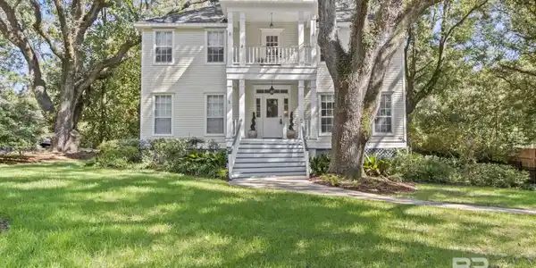 728 Oak Bluff Drive