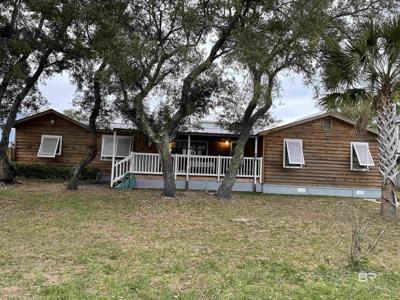 5762 Pensacola Avenue