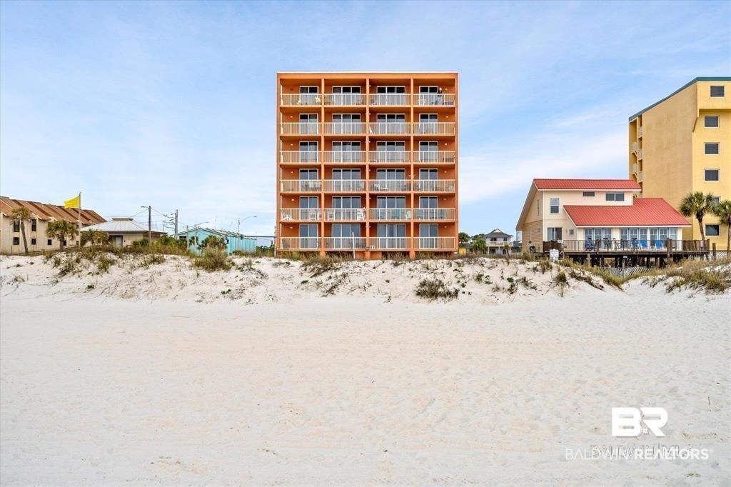 Image 2: View of apartment building / complex