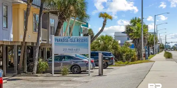 620 W Beach Boulevard