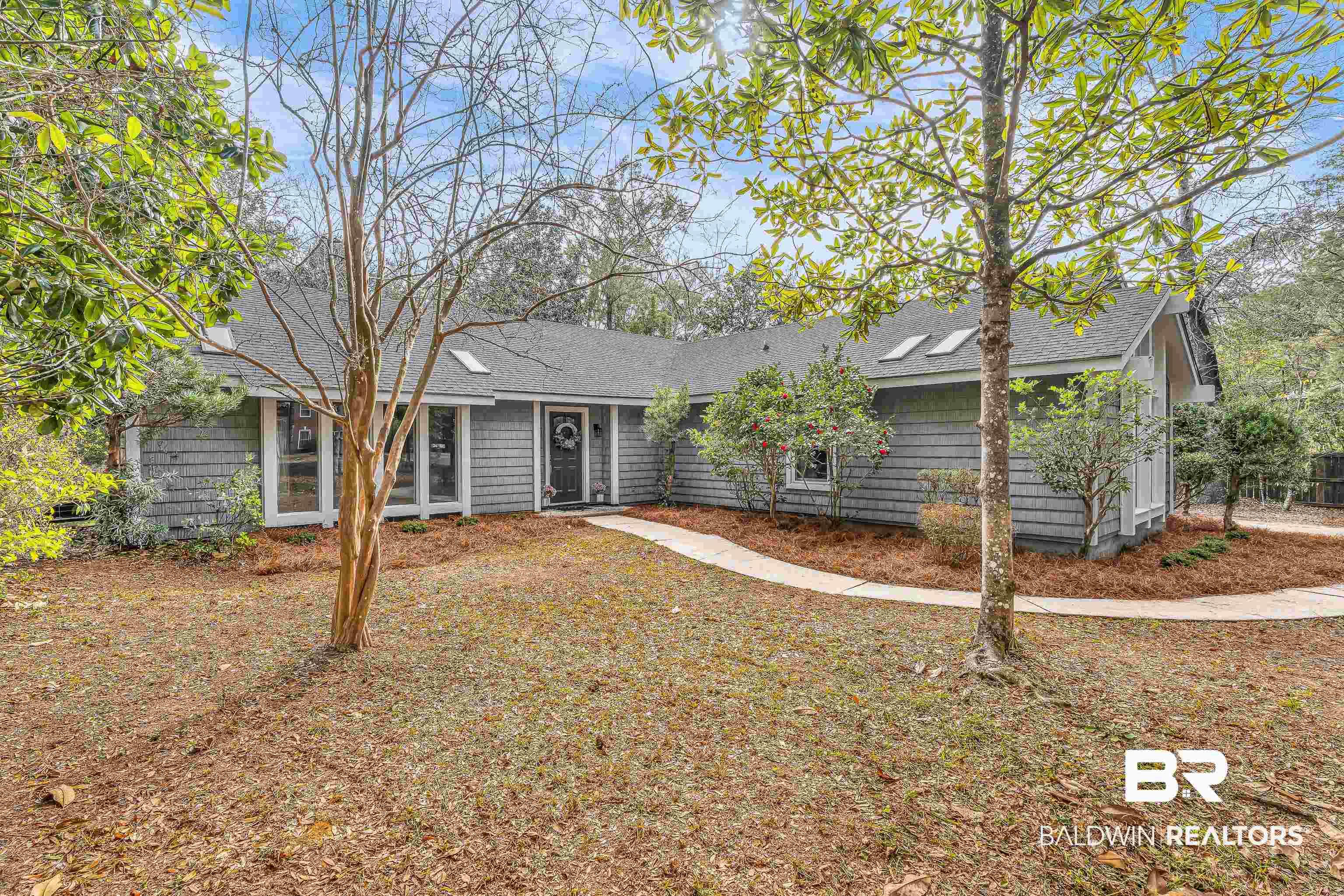 Image 2: Front of Home