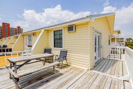 1118 Beach Boulevard