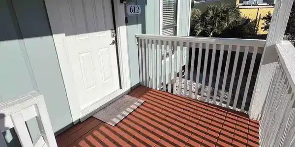 Image 2: Deck