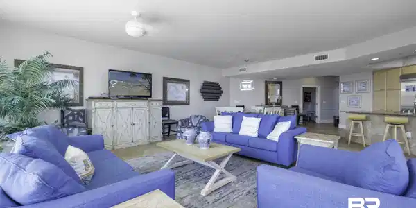 Image 4: View of living room
