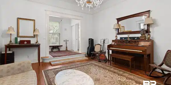 Image 3: Dining Alt