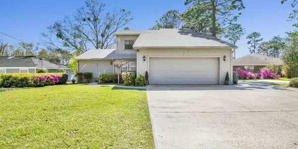 128 Rolling Hill Drive