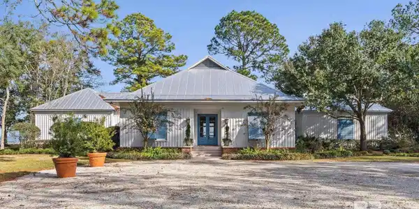 7015 Bay Road