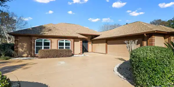 3684 Cypress Circle