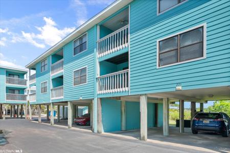728 W Beach Boulevard