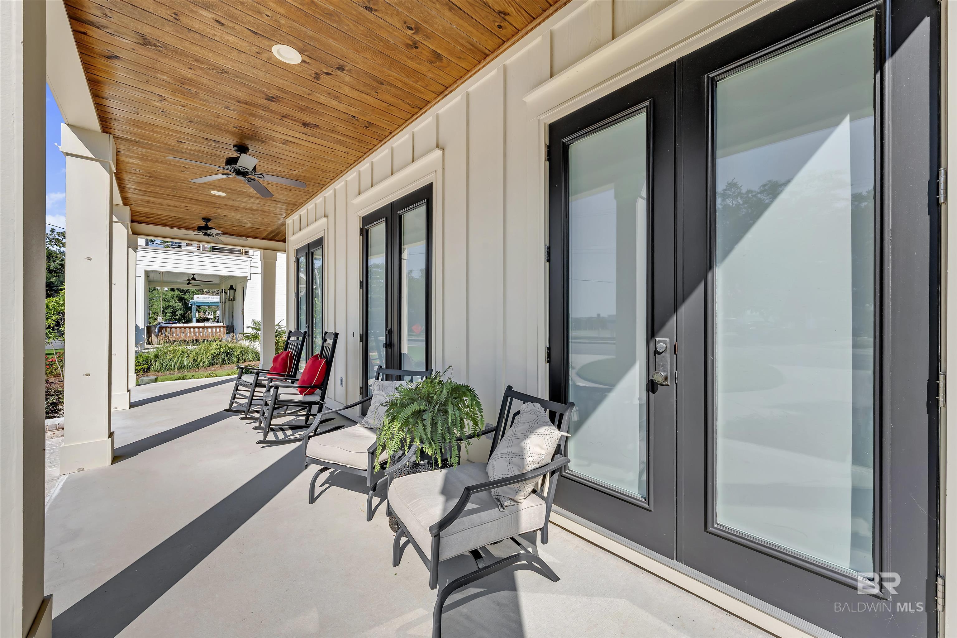 Image 4: Patio