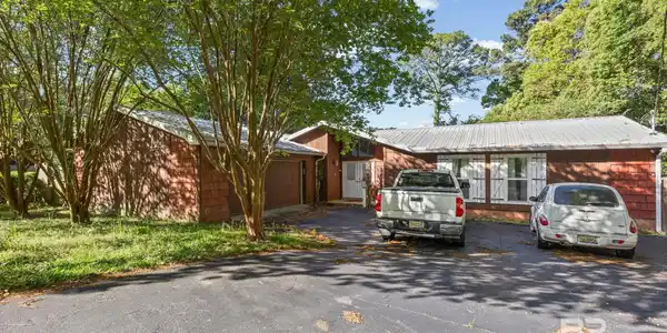 101 Windsor Court