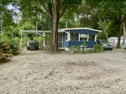 1413 Ridgewood Drive