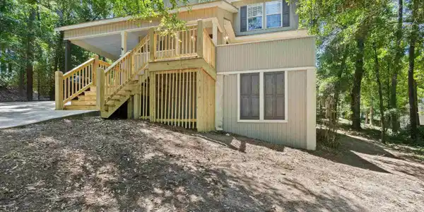 238 Ridgewood Drive