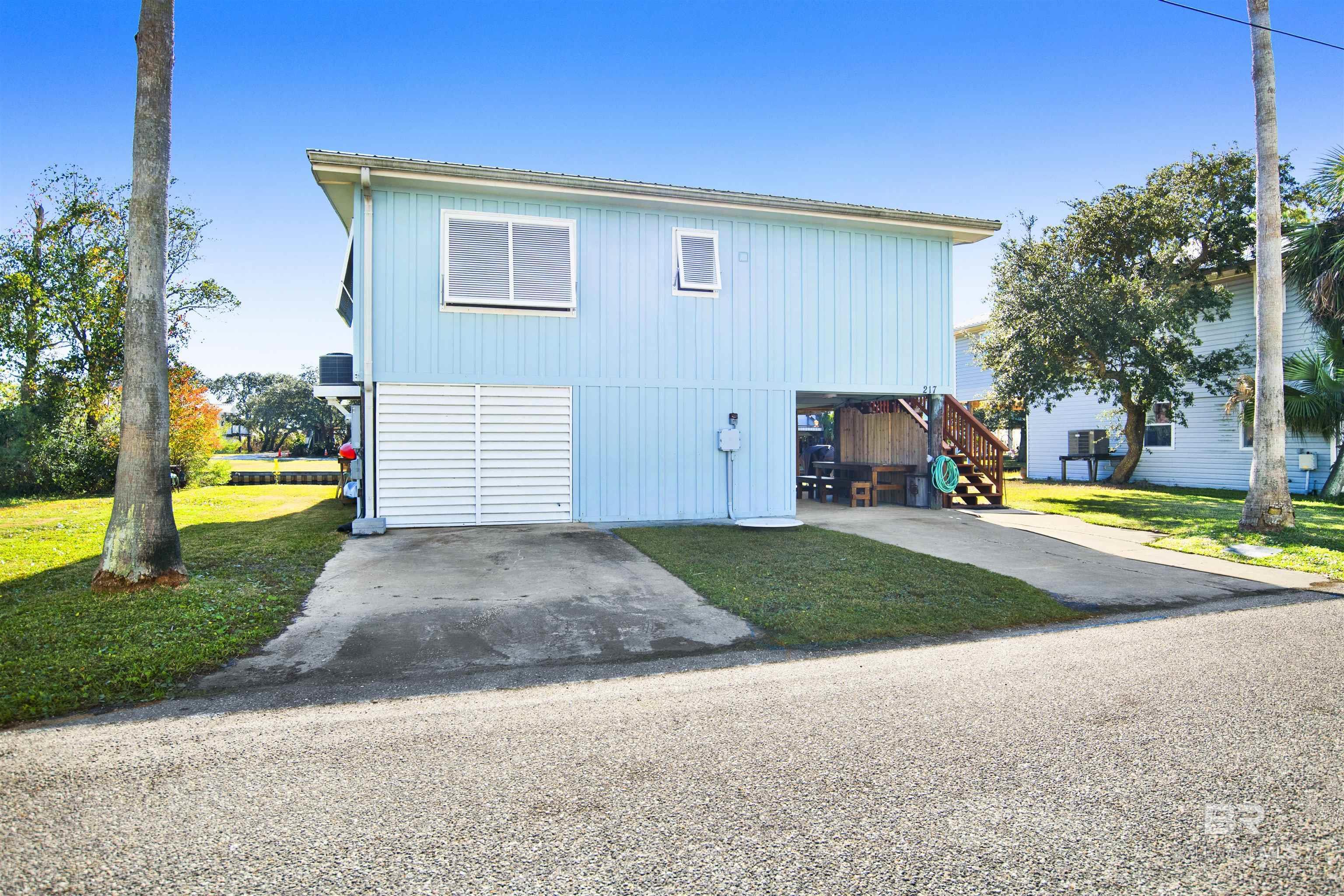 Image 4: Front Of Structure