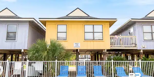 620 W Beach Boulevard