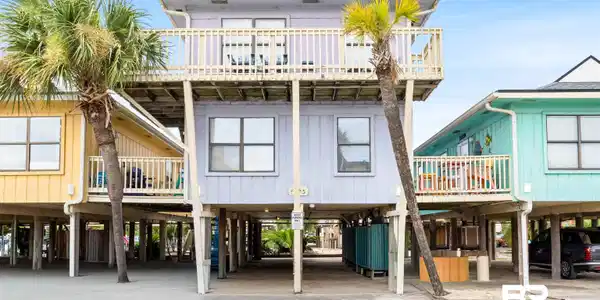 620 W Beach Boulevard