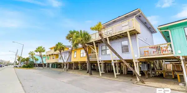 620 W Beach Boulevard