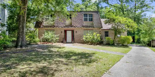 109 Paige Circle