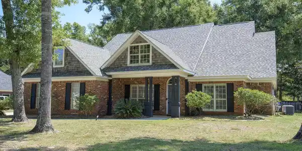 27038 Creekwood Drive