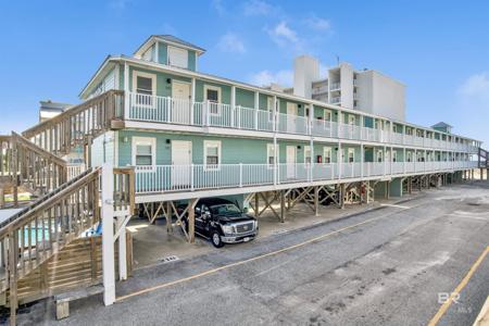1159 W Beach Boulevard