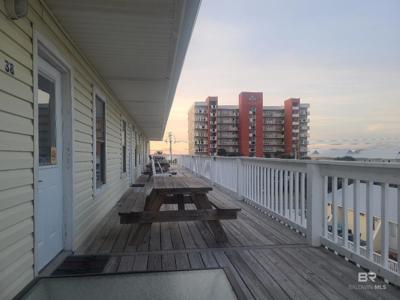1118 W Beach Boulevard