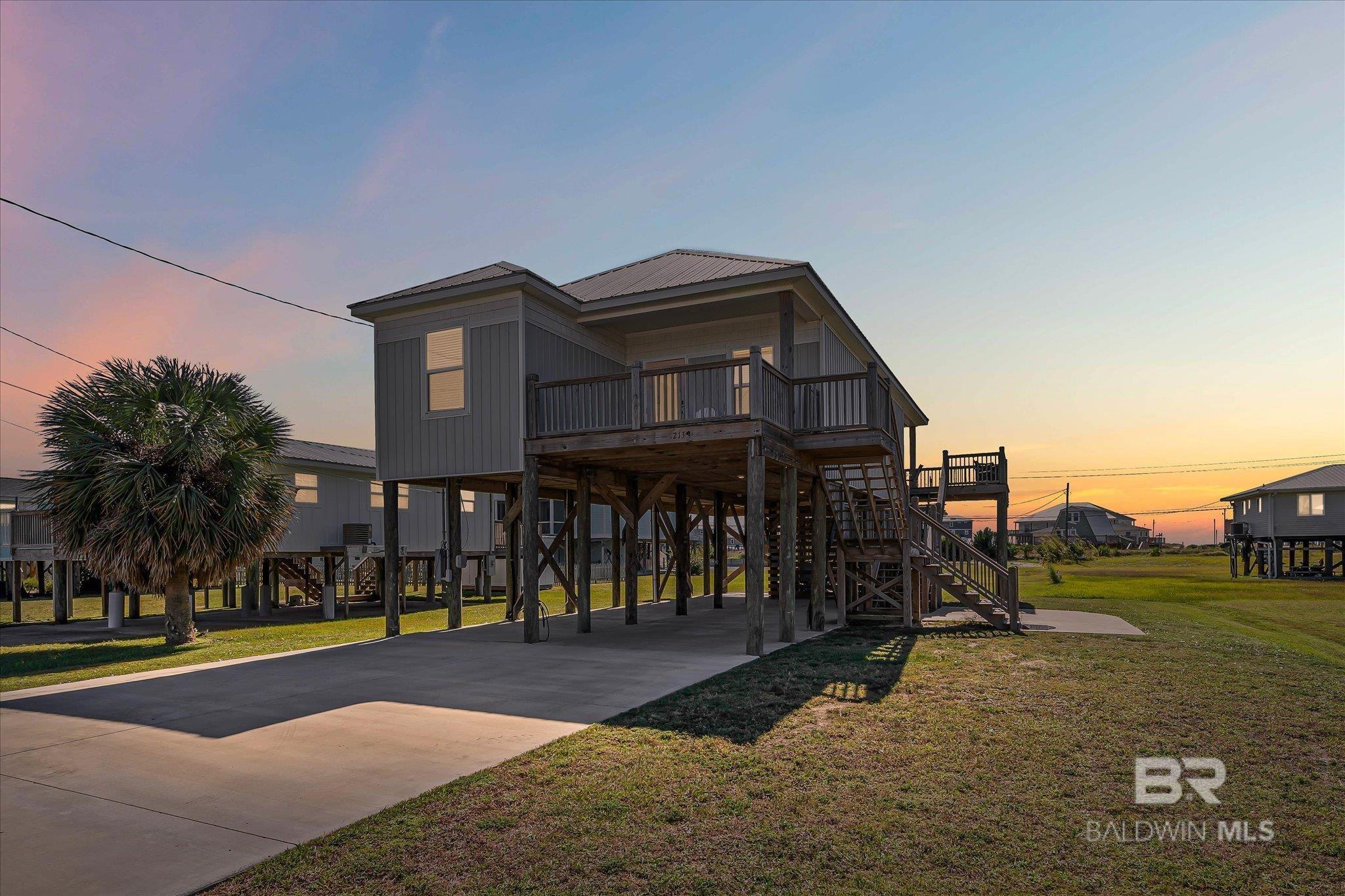 Image 4: Back Of Structure