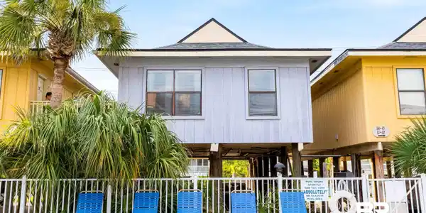620 W Beach Boulevard