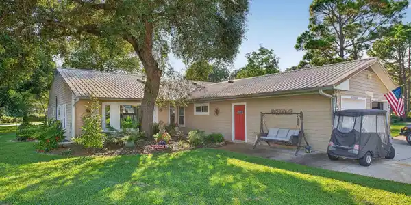 1132 W Quail Run