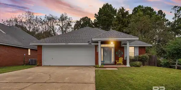 8223 Pecan Court
