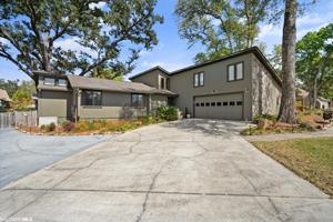 2159 Club House Drive