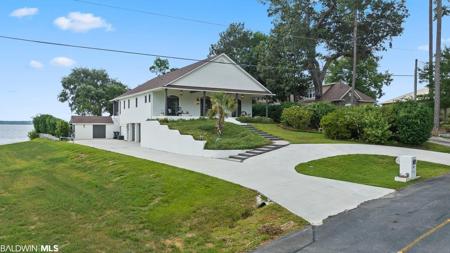 2105 Club House Drive