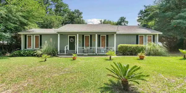 127 Sandlewood Cir
