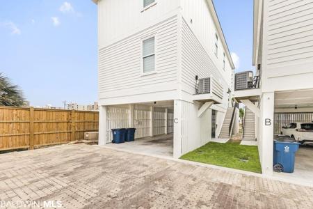 1050 Beach Boulevard