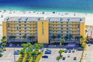 615 Beach Blvd