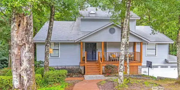 914 Caroline Avenue