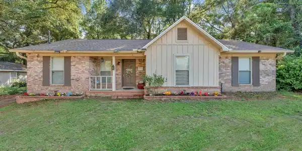130 Chatam Loop