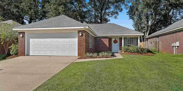 7633 Avery Lane